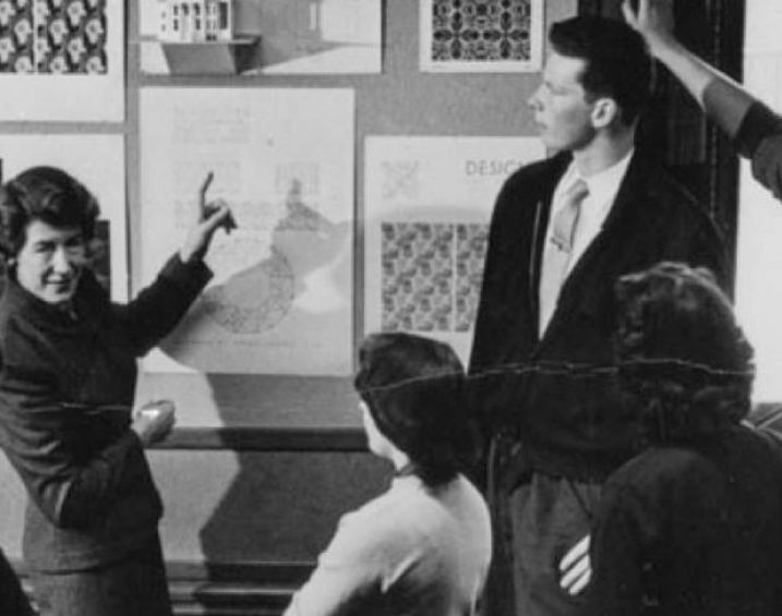 Thinking/Sinking into the Folds of Craft and the Digital Turn